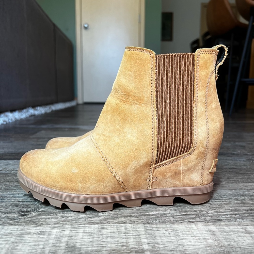 Sorel Brown Ribbed Ankle Boots - Picture 3 of 15